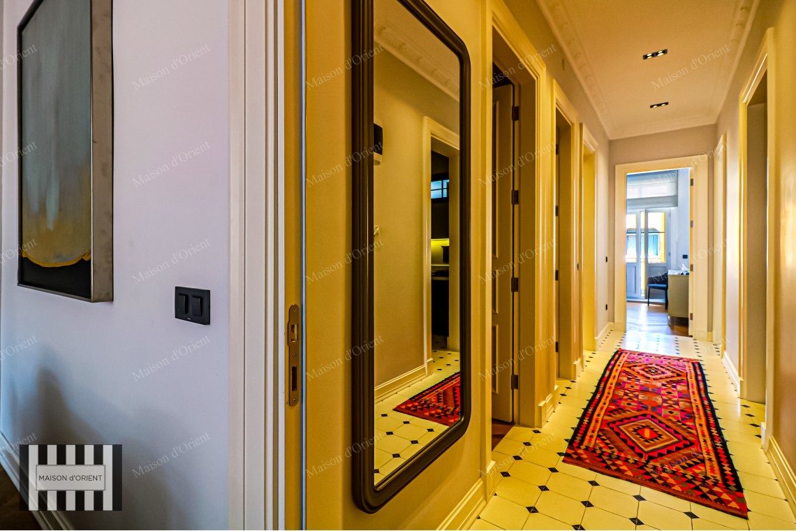 3+1 Flat for Sale in Historical Nar Building, Cihangir